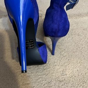 Blue shoes from bakers